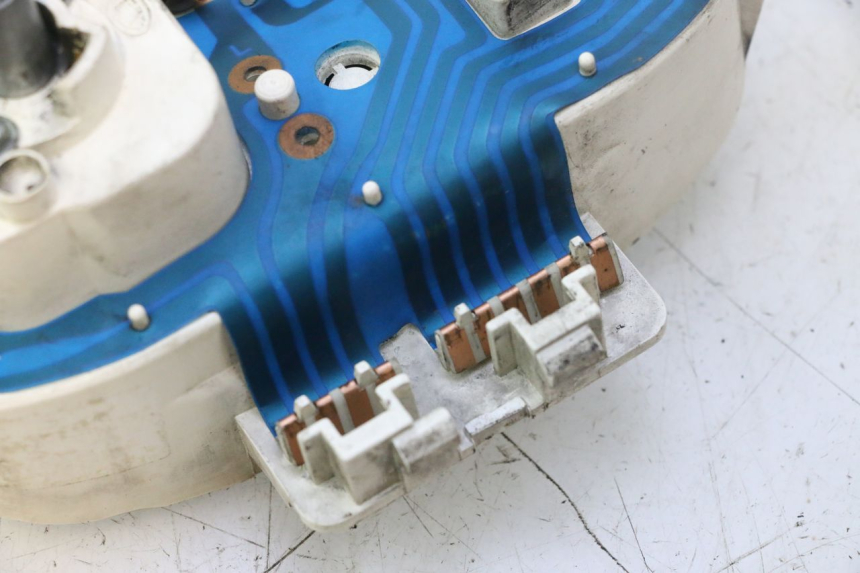 photo de SPEEDOMETER PIAGGIO ZIP 2T 50 (2009 - 2019) - Fixing points details