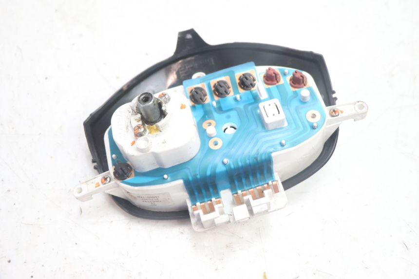 photo de SPEEDOMETER PIAGGIO ZIP IGET 4T 50 (2021 - 2023) - Surface and material condition