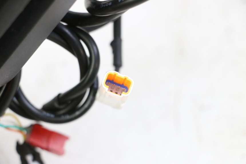 photo de SPEEDOMETER SEGWAY NINEBOT ZT3 PRO 1 - Fixing points details