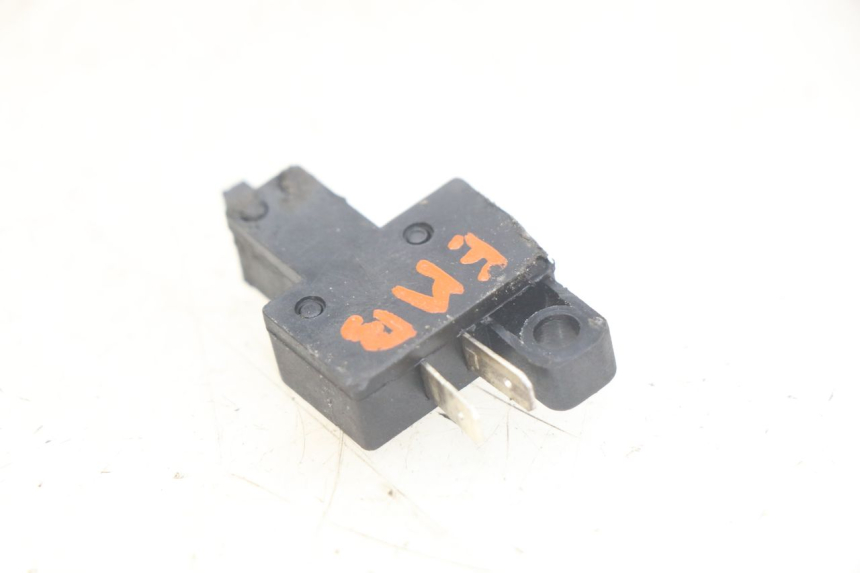 photo de CLUTCH SWITCH HONDA CBR F SC25 1000 (1989 - 1992) - Zoom on usage condition
