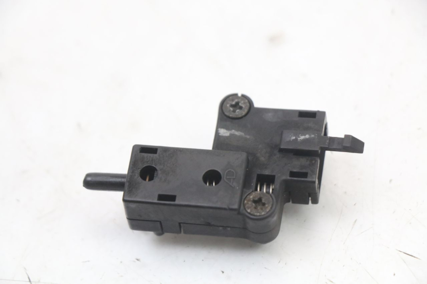 photo de CLUTCH SWITCH KAWASAKI ZR7 ZR-7 S 750 (1999 - 2004) - Alternative perspective
