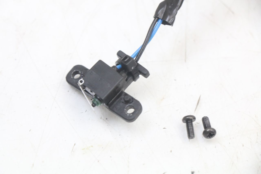 photo de CLUTCH SWITCH ROYAL ENFIELD SCRAM 411 (2022 - 2024) - Zoom on usage condition