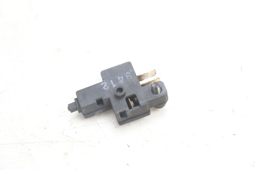 photo de CLUTCH SWITCH HONDA VFR FI RC46 800 (1998 - 2001) - Alternative perspective