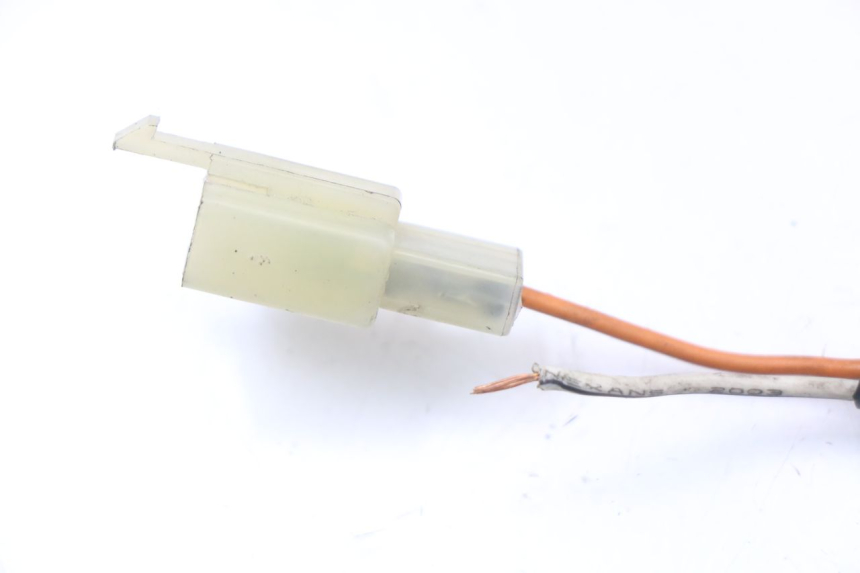 photo de Rear brake light switch HYOSUNG GV AQUILA 125 (2000 - 2009) - Alternative perspective