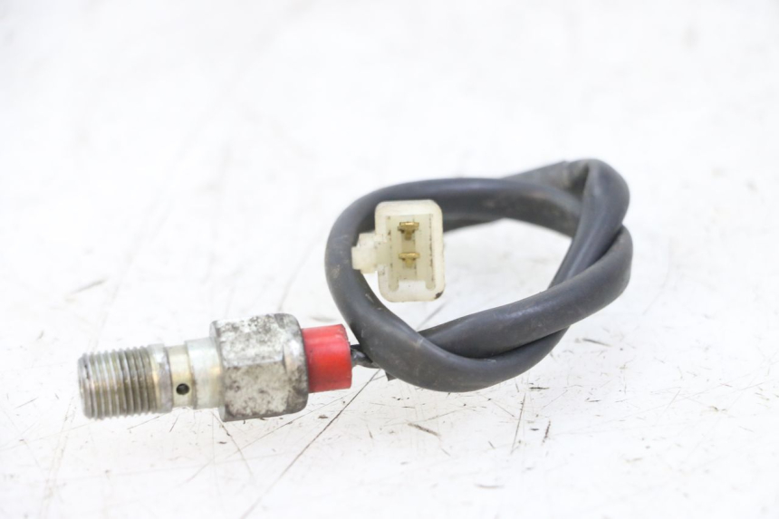 photo de REAR STOP LIGHT SWITCH DERBI SENDA R X-TREME 50 (2006 - 2010) - Component detail