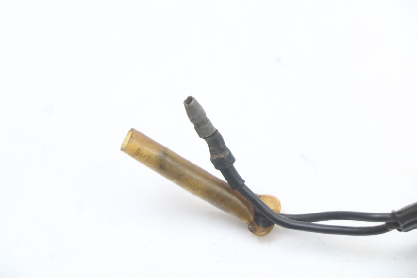 photo de REAR STOP LIGHT SWITCH YAMAHA DTLC 125 (1982 - 1987) - Technical close-up