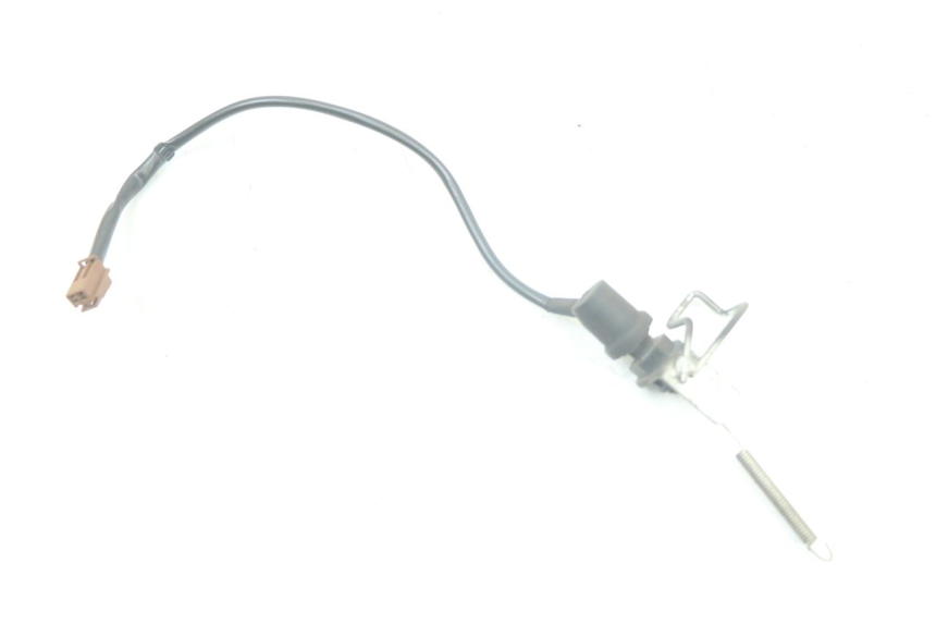 photo de REAR STOP LIGHT SWITCH YAMAHA FZ1 FAZER 1000 (2007 - 2009) - Technical close-up