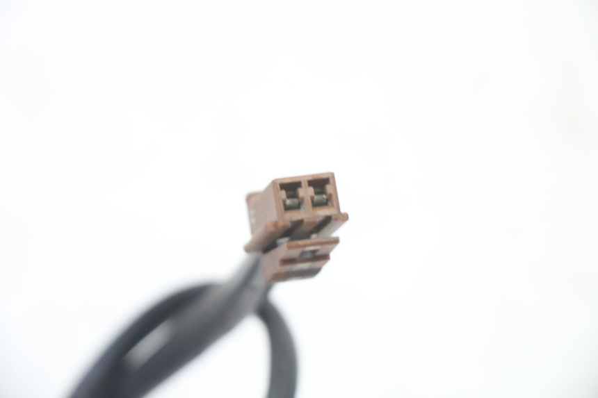 photo de REAR STOP LIGHT SWITCH YAMAHA FZ6 FAZER S2 600 (2007 - 2011) - Technical close-up