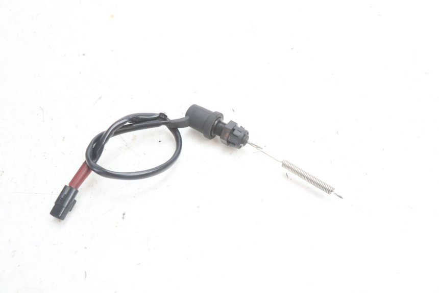 photo de REAR STOP LIGHT SWITCH YAMAHA FZ8 800 (2010 - 2016) - Technical close-up