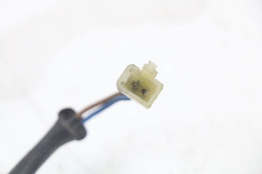 photo de REAR STOP LIGHT SWITCH KAWASAKI ZR7 ZR-7 S 750 (1999 - 2004) - Alternative perspective