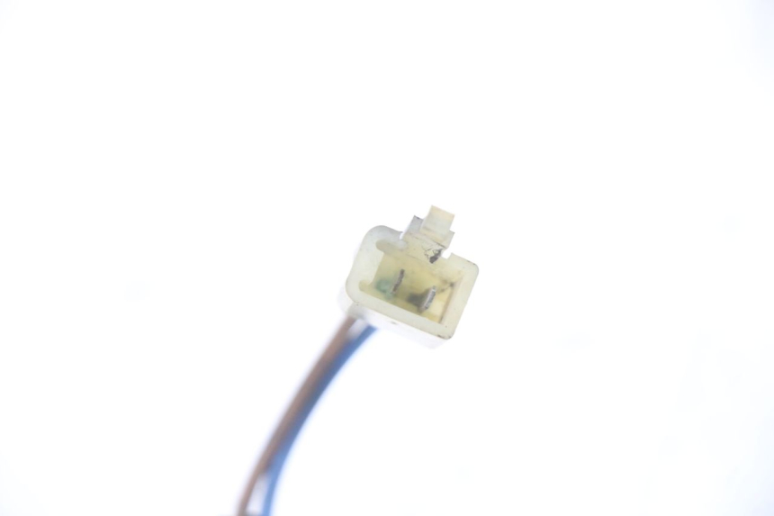 photo de REAR STOP LIGHT SWITCH KAWASAKI ZR7 ZR-7 S 750 (1999 - 2004) - Alternative perspective