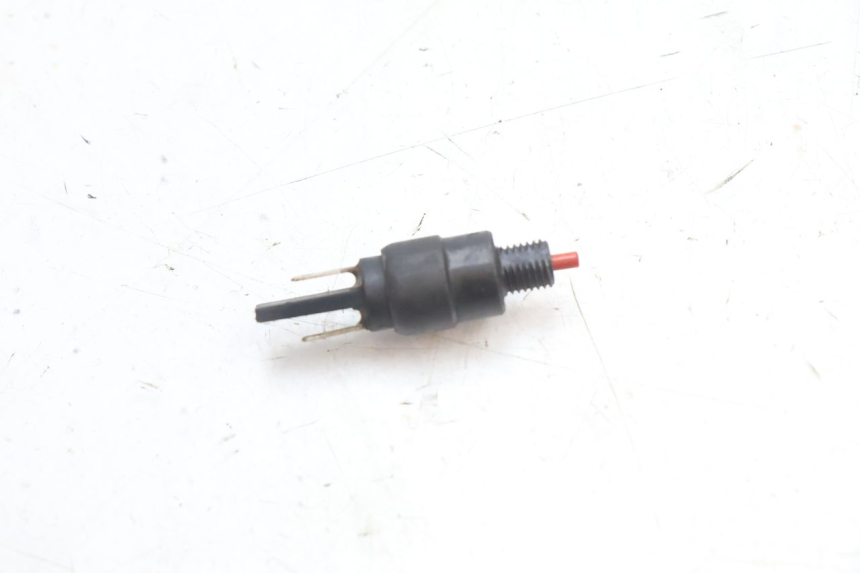 photo de REAR STOP LIGHT SWITCH PIAGGIO MP3 500 (2016 - 2018) - Component detail