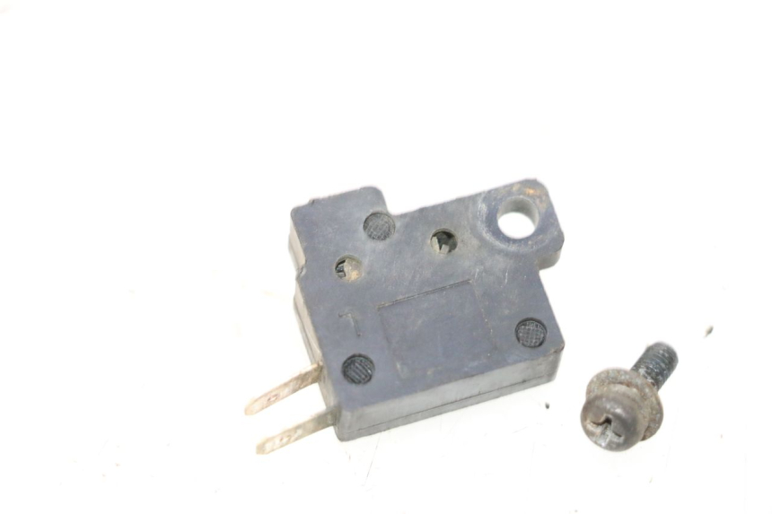 photo de REAR STOP LIGHT SWITCH KYMCO MXU R 250 (2004 - 2010) - Technical close-up
