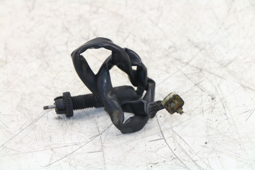 photo de REAR STOP LIGHT SWITCH HONDA NTV REVERSE 650 (1993 - 1994) - Zoom on usage condition