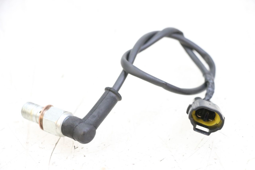 photo de REAR STOP LIGHT SWITCH ROYAL ENFIELD CONTINENTAL GT 650 (2019 - 2024) - Component detail