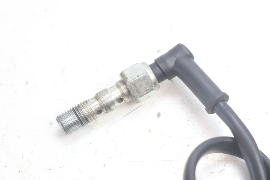 photo de REAR BRAKE LIGHT SWITCH MASH SEVENTY FIVE 125 (2013 - 2021) - Component detail