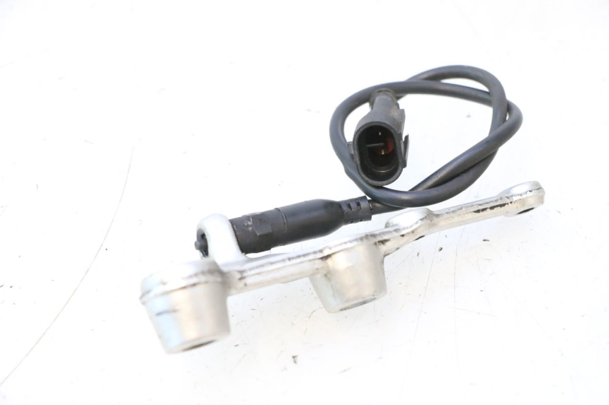 photo de REAR STOP LIGHT SWITCH DUCATI SS IE DS CARENEE 1000 (2002 - 2006) - Alternative perspective