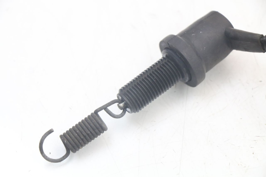 photo de REAR BRAKE LIGHT SWITCH YAMAHA TDM ABS 900 (2002 - 2014) - Zoom on usage condition