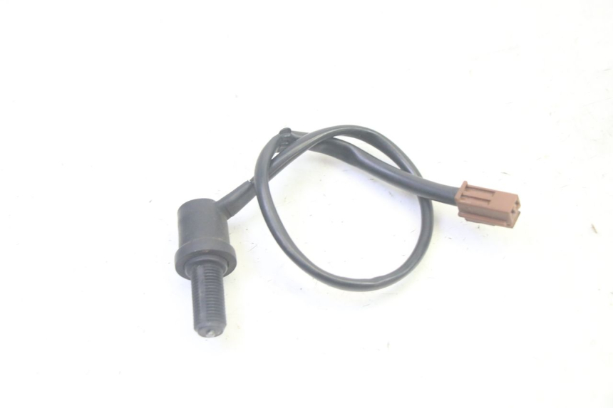 photo de REAR STOP LIGHT SWITCH YAMAHA TDM ABS 900 (2002 - 2014) - Zoom on usage condition