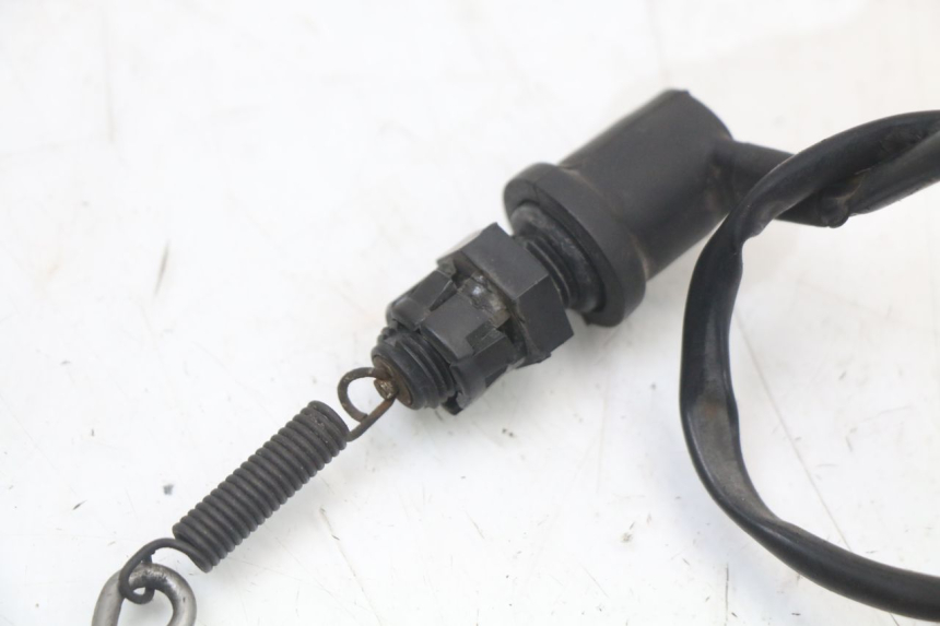 photo de REAR STOP LIGHT SWITCH YAMAHA TDR DELTABOX 125 (1997 - 2003) - Zoom on usage condition