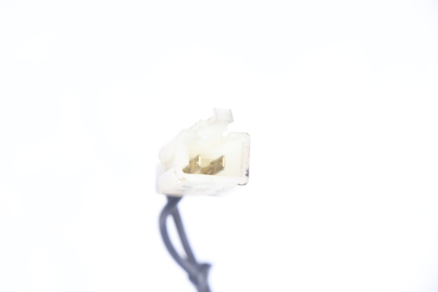 photo de REAR STOP LIGHT SWITCH DAELIM VJ ROADWIN 125 (2004 - 2007) - Alternative perspective