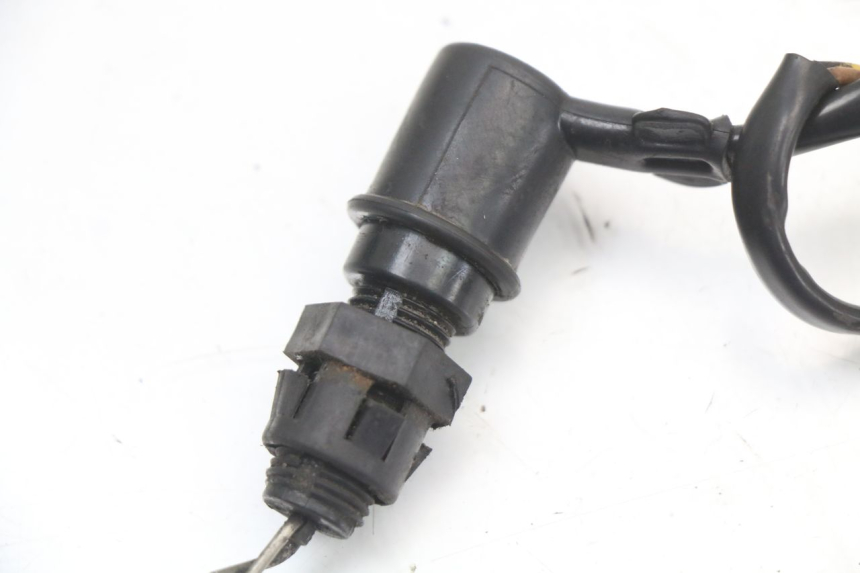 photo de REAR STOP LIGHT SWITCH YAMAHA XJ F 900 (1983 - 1994) - Technical close-up