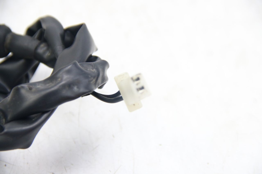 photo de REAR BRAKE LIGHT SWITCH HONDA XR L 125 (2003 - 2007) - Technical close-up