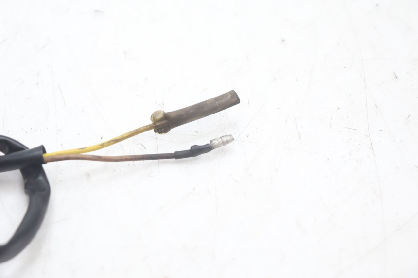 photo de REAR STOP LIGHT SWITCH YAMAHA XV VIRAGO 535 (1988 - 2004) - Technical close-up