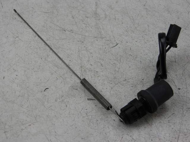 photo de REAR STOP LIGHT SWITCH YAMAHA XJR 1300 (2002 - 2006) - Zoom on usage condition