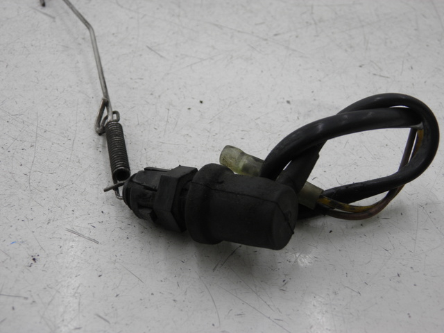 photo de REAR STOP LIGHT SWITCH YAMAHA YBR 125 (2007 - 2009) - Component detail