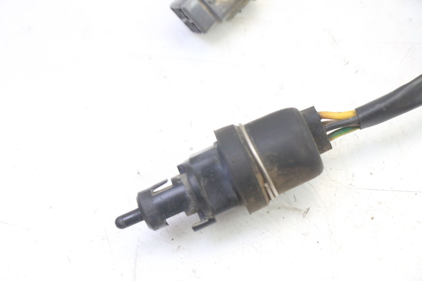 photo de REAR STOP LIGHT SWITCH YAMAHA YFM BRUIN 350 (2003 - 2009) - Zoom on usage condition