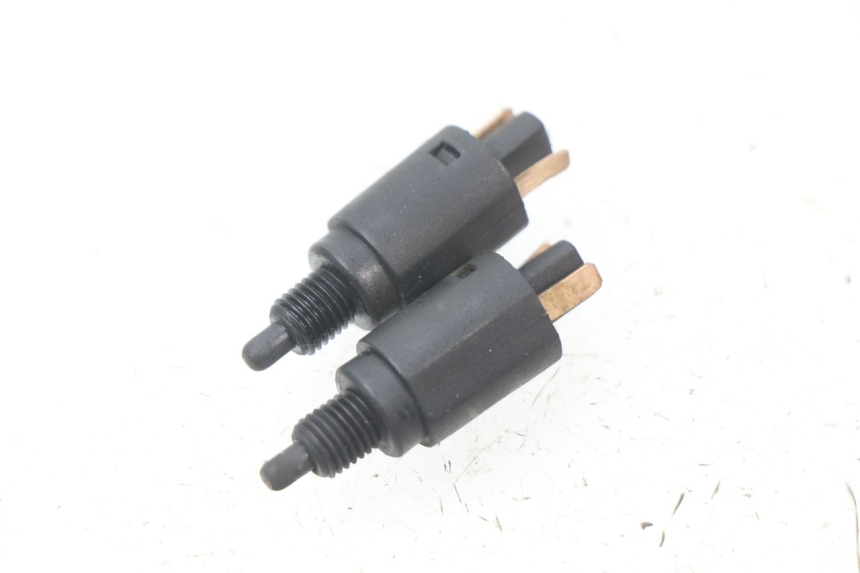 photo de STOP LIGHT SWITCH PIAGGIO BEVERLY 125 (1998 - 2005) - Main view