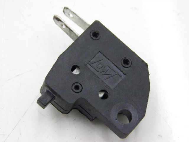 photo de RIGHT STOP LIGHT SWITCH BAOTIAN BT COLLECTOR 50 (2005 - 2013) - Component detail