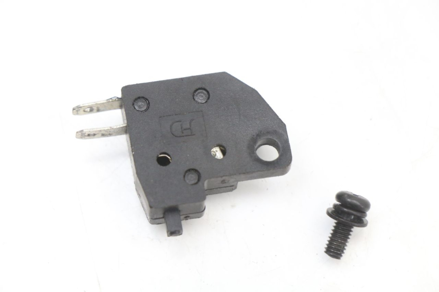 photo de RIGHT STOP LIGHT SWITCH TNT MOTOR BOSTON 4T 50 (2018 - 2025) - Zoom on usage condition