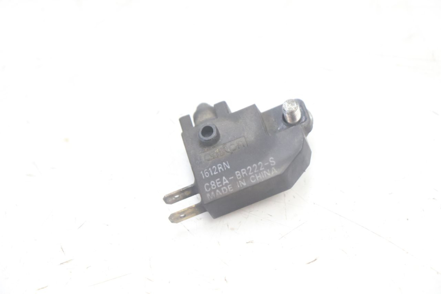 photo de RIGHT STOP LIGHT SWITCH SUZUKI BURGMAN EXECUTIVE ABS 650 (2006 - 2012) - Zoom on usage condition