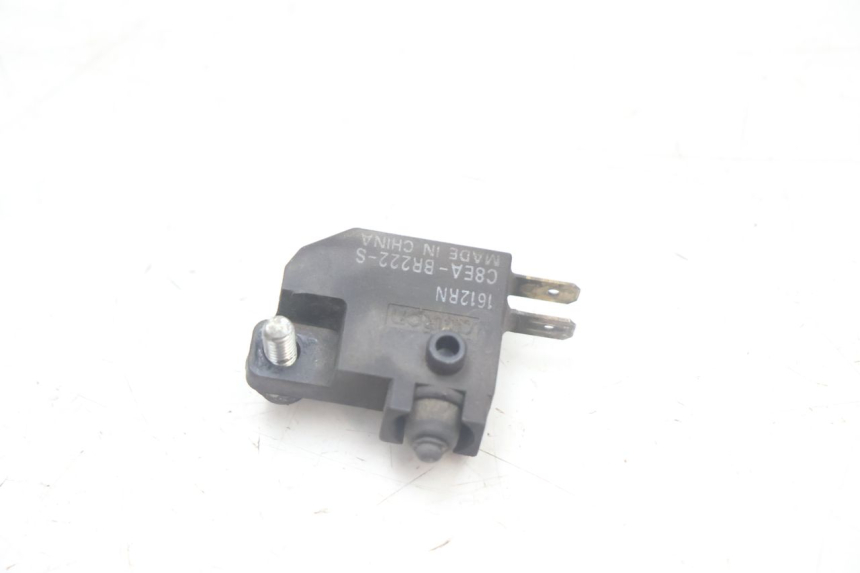 photo de RIGHT STOP LIGHT SWITCH SUZUKI BURGMAN EXECUTIVE ABS 650 (2006 - 2012) - Alternative perspective