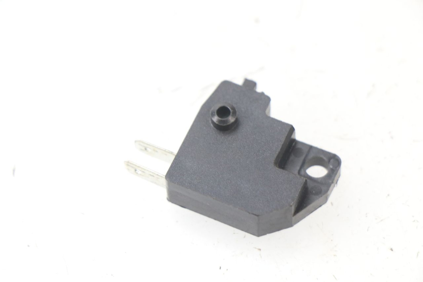 photo de RIGHT STOP LIGHT SWITCH S-RIDER CAPRI 2T 50 (2010 - 2017) - Main view