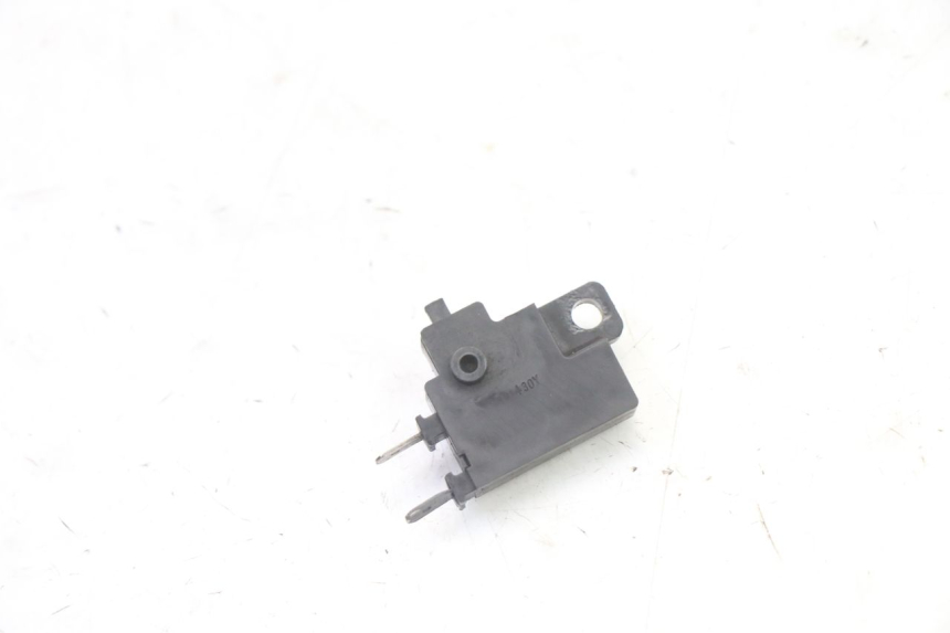 photo de RIGHT BRAKE LIGHT SWITCH HONDA CBR RR FIREBLADE 900 (1992 - 1994) - Zoom on usage condition