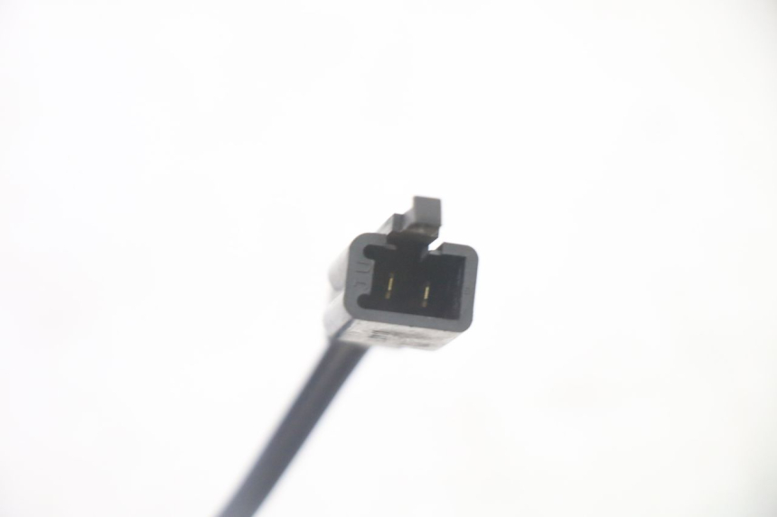 photo de RIGHT STOP LIGHT SWITCH YAMAHA CYGNUS X INJECTION 125 (2007 - 2013) - Zoom on usage condition