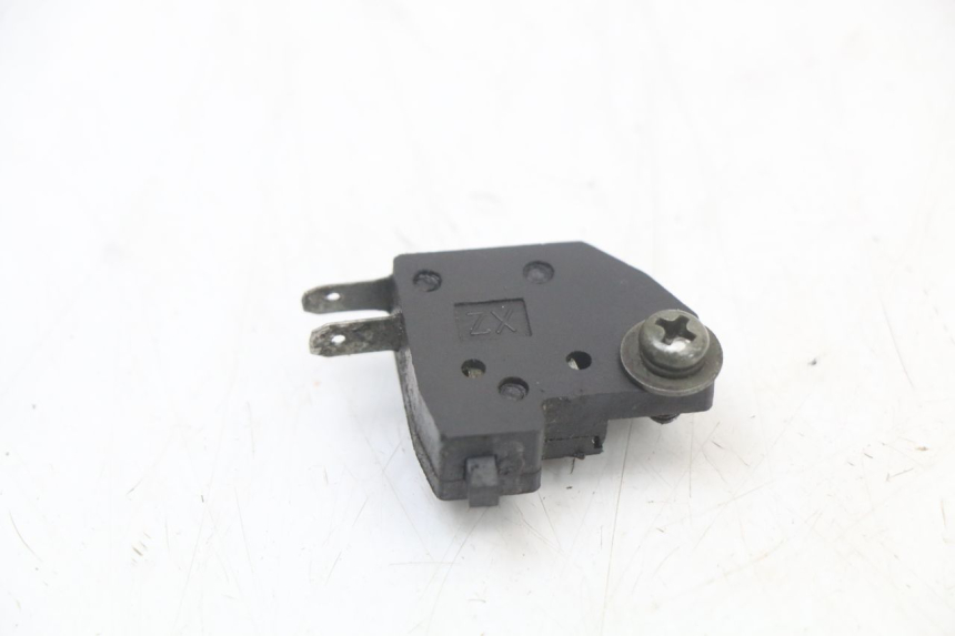 photo de RIGHT BRAKE LIGHT SWITCH SYM FIDDLE 2 50 (2008 - 2013) - Component detail