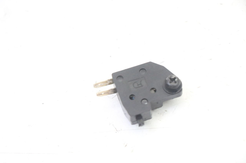 photo de RIGHT BRAKE LIGHT SWITCH SYM FIDDLE 3 III 125 (2014 - 2020) - Component detail