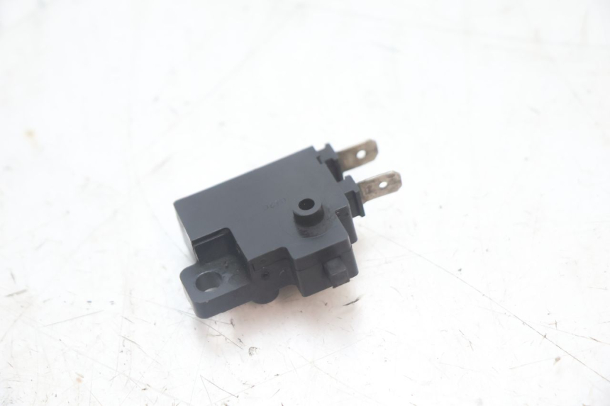 photo de RIGHT STOP LIGHT SWITCH HONDA FJS SILVER WING SILVERWING 400 (2005 - 2008) - Alternative perspective
