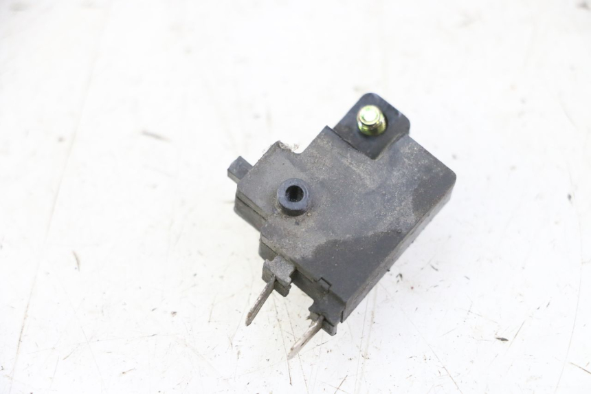 photo de RIGHT STOP LIGHT SWITCH YAMAHA FZ6 N FAZER 600 (2004 - 2006) - Component detail