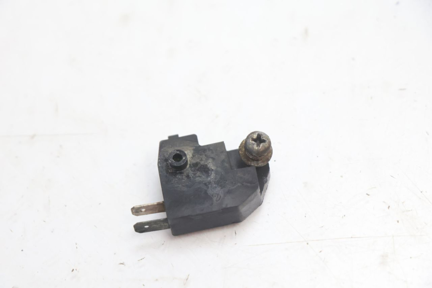photo de RIGHT STOP LIGHT SWITCH KAWASAKI GPX F ZX750F 750 (1986 - 1990) - Main view