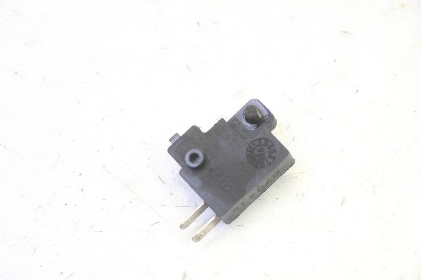 photo de RIGHT STOP LIGHT SWITCH KYMCO GRAND DINK 125 (2008 - 2014) - Zoom on usage condition