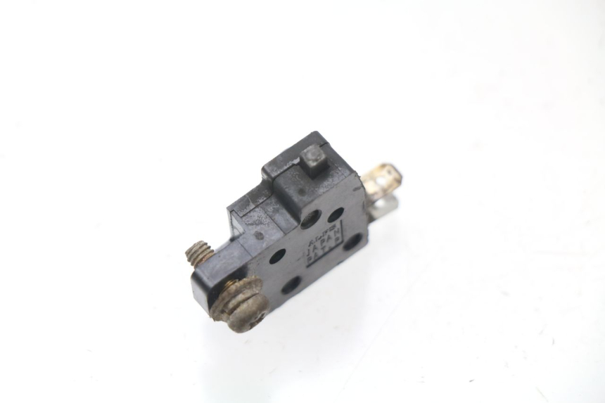 photo de RIGHT STOP LIGHT SWITCH SUZUKI GSXF GSX F 600 (1988 - 1997) - Zoom on usage condition