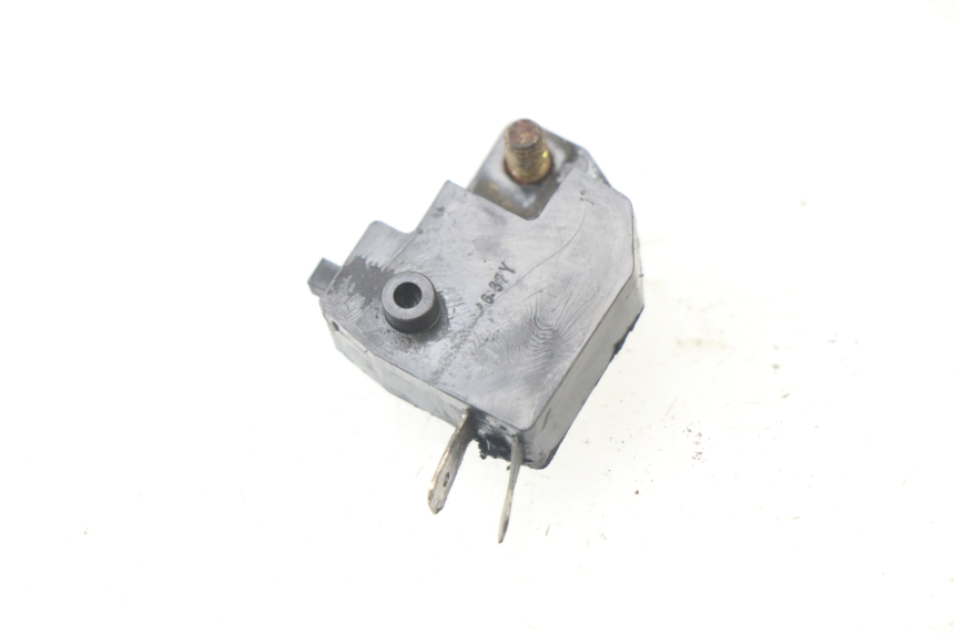 photo de RIGHT STOP LIGHT SWITCH KAWASAKI GTR 1000 (1994 - 2004) - Zoom on usage condition