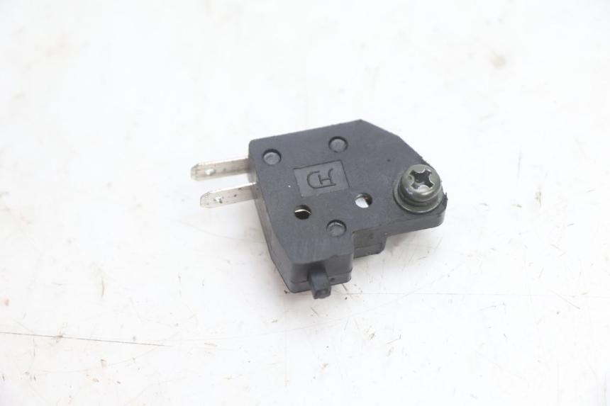 photo de RIGHT STOP LIGHT SWITCH EUROCKA GTR 50 (2007 - 2017) - Component detail