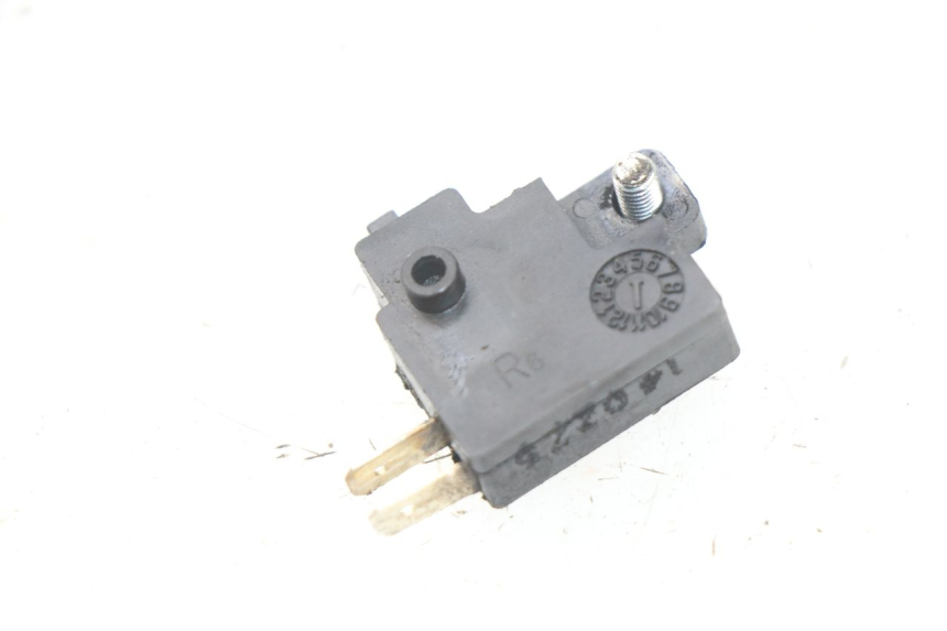photo de RIGHT STOP LIGHT SWITCH SYM GTS EFI ABS 125 (2012 - 2016) - Zoom on usage condition