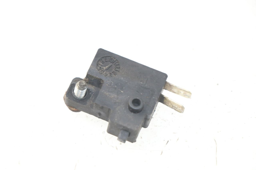 photo de RIGHT STOP LIGHT SWITCH SYM GTS EFI ABS 125 (2012 - 2016) - Zoom on usage condition